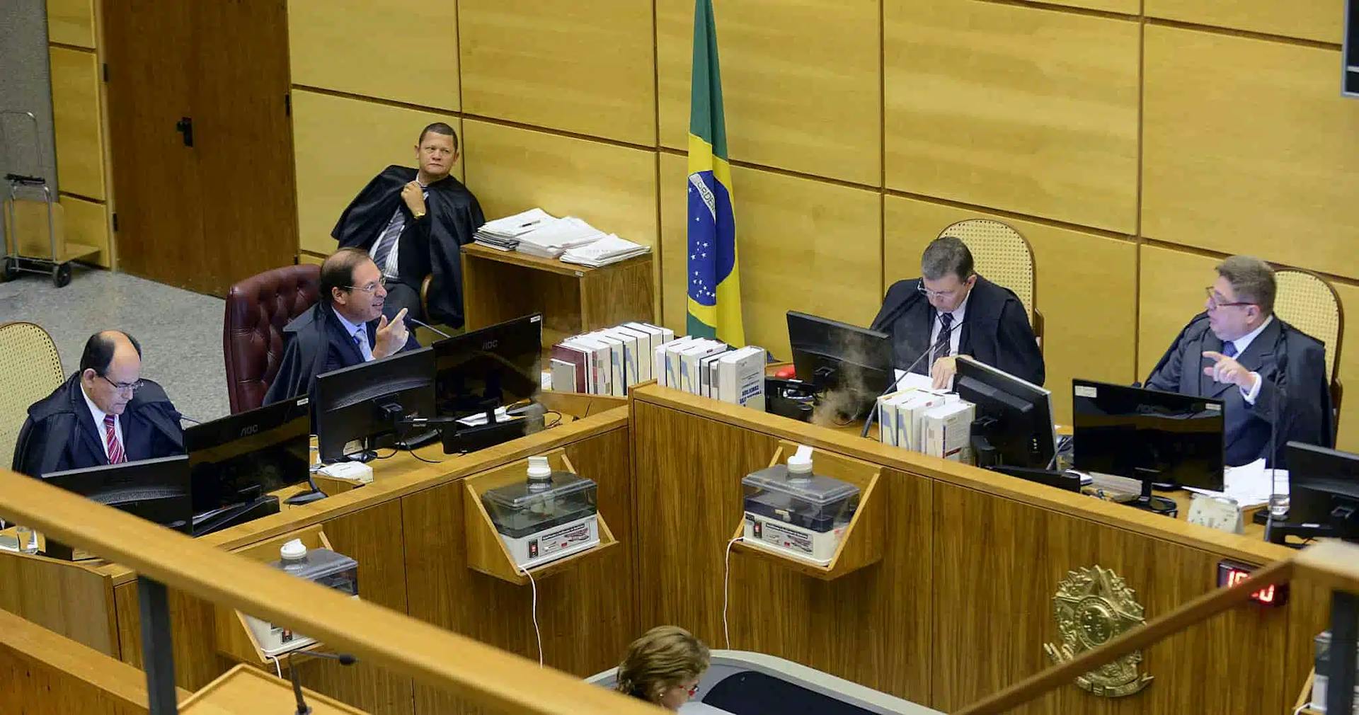 Tema 995: STJ decide que é possível a reafirmação da DER até a segunda instância