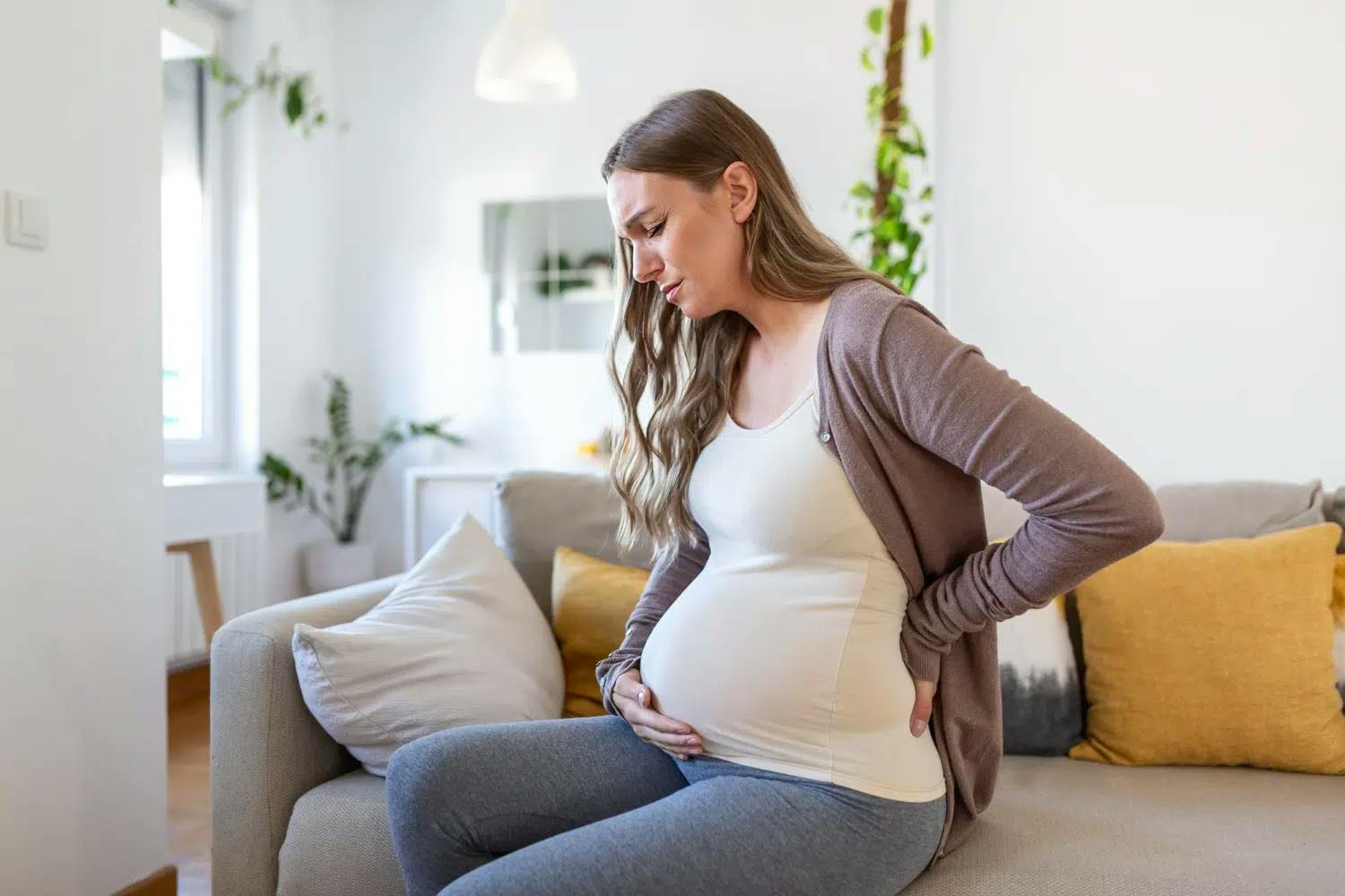 Aborto espontâneo dá direito ao salário-maternidade?