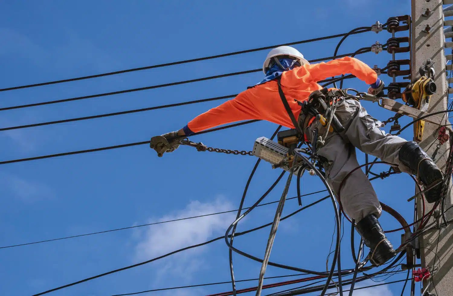 TRF3 reconhece como especial trabalho de eletricista na concessão de aposentadoria