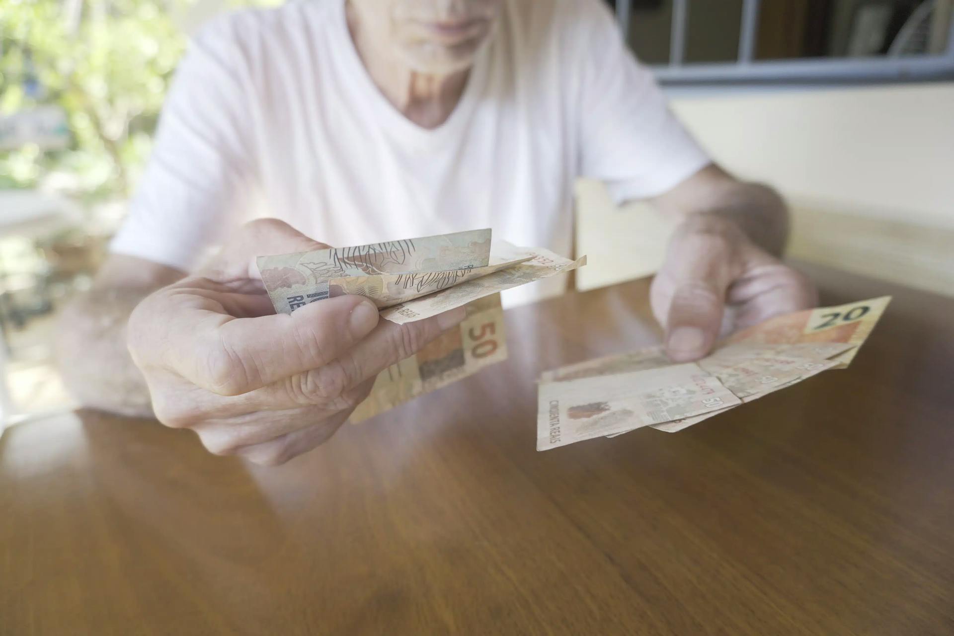 Aposentadorias serão pagas com valor reajustado a partir de 25 de janeiro