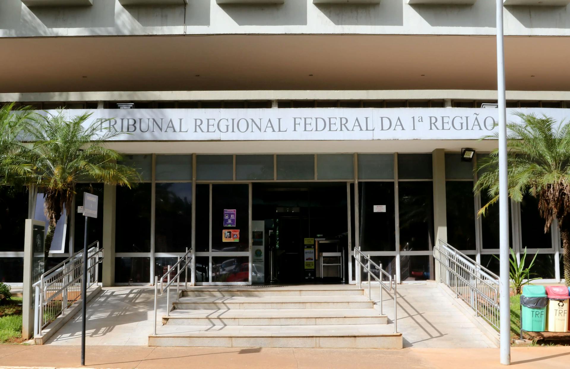 TRF1 garante salário-maternidade a trabalhadora rural menor de 16 anos